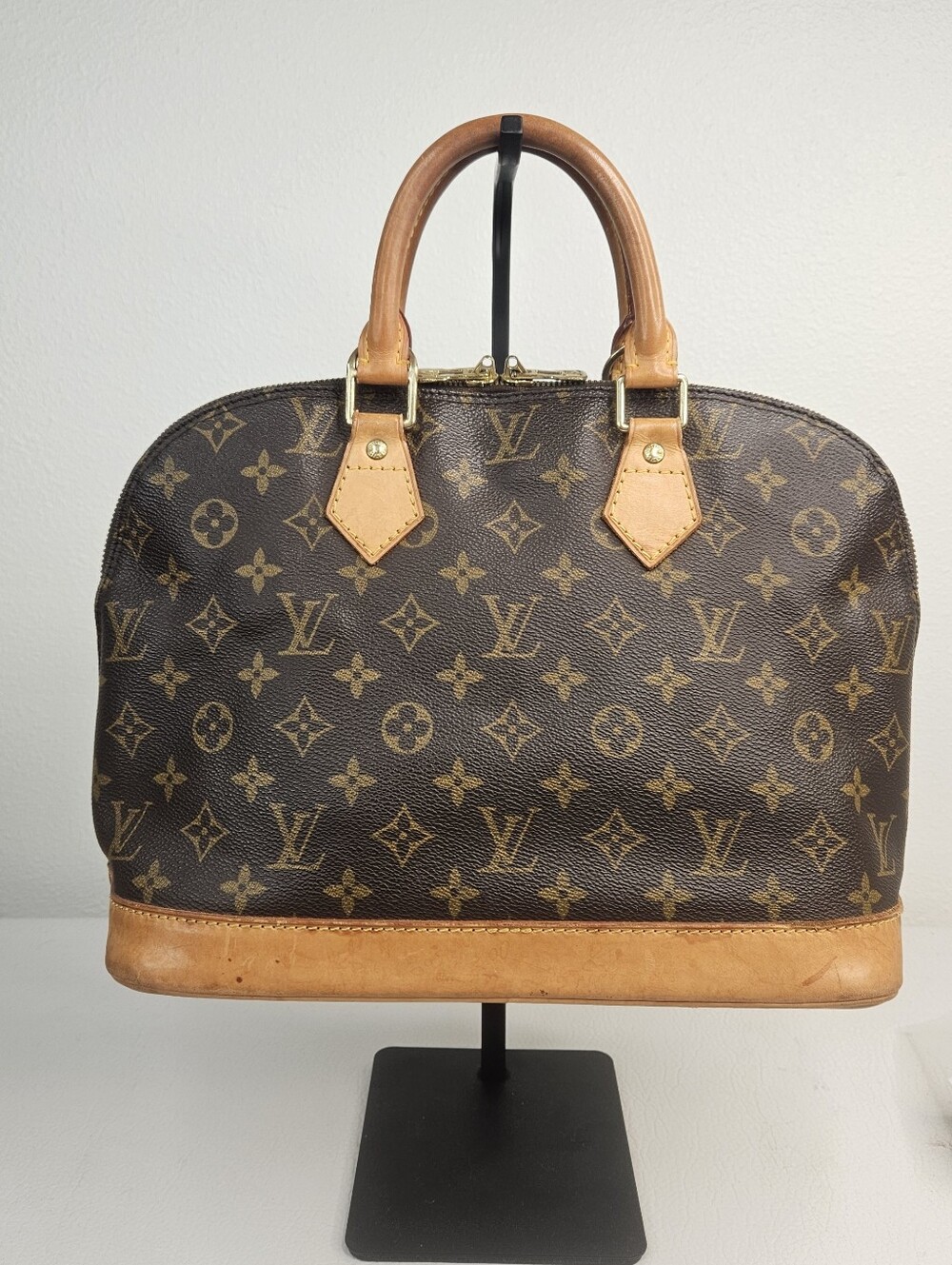 Authentic Louis Vuitton • Alma PM • Monogram Canvas • Vintage • Handbag